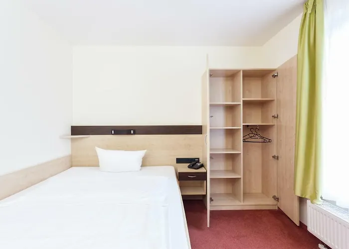 Hotel Mit-Mensch